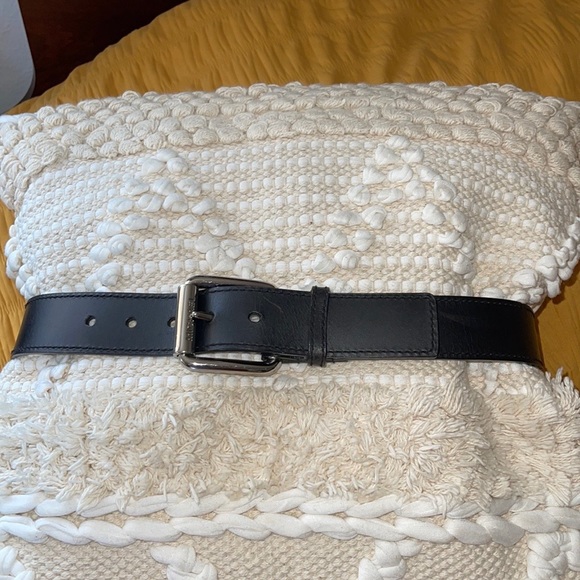 Micheal Kors Black Leather Belt - Picture 3 of 11
